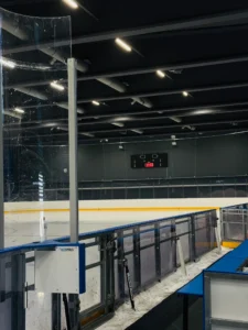 glowin hockey jääharjoittelu